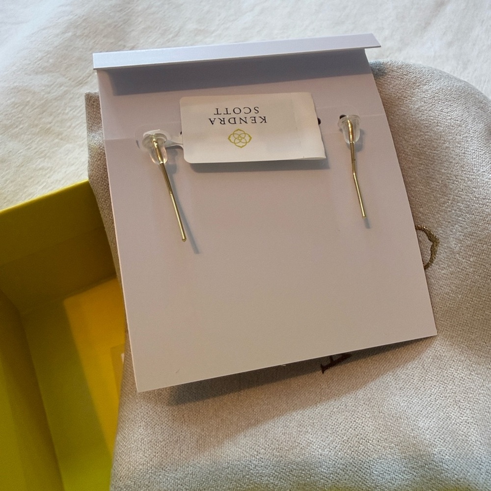 Kendra Scott Gold Filigree Drop Earrings R14A - Picture 5 of 11